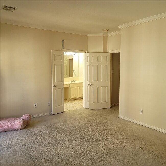 Building Photo - 7111 Harmony Cove