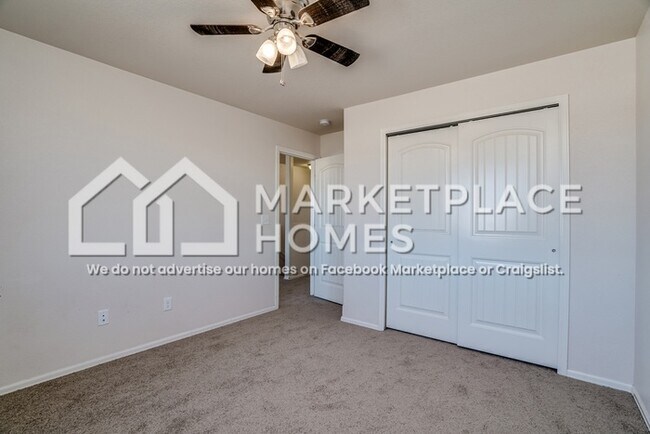 Building Photo - 9799 Desert Lily Cir