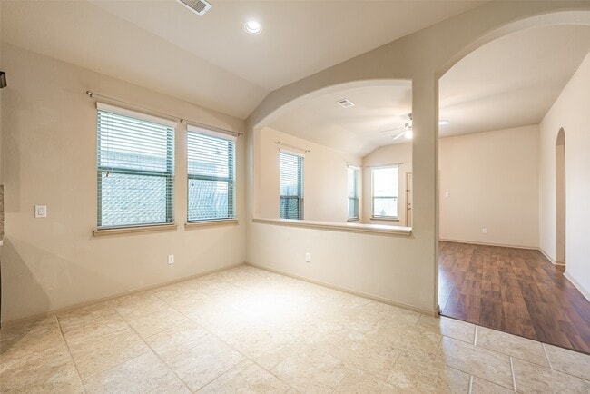 Building Photo - 3205 Featherwood Ln