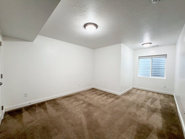 Building Photo - 4430 W 2550 N