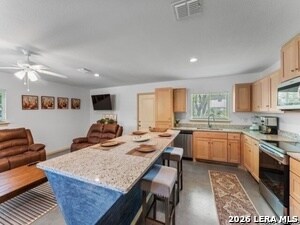 Building Photo - 735 Green Castle Pl