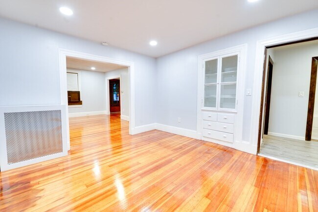 Building Photo - 115 Franklin St