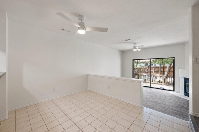Building Photo - 4306 Bonnell Vista Cove