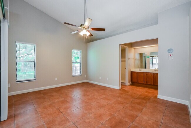 Building Photo - 1022 Henson Ct