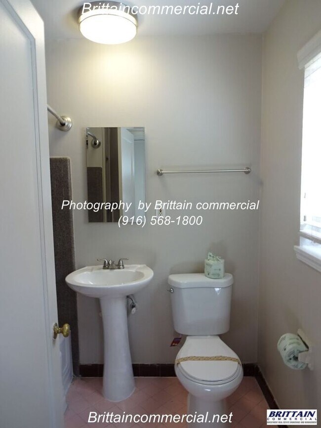Building Photo - 2508 L St