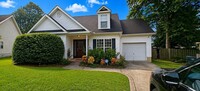Building Photo - 2044 Shoreline Dr