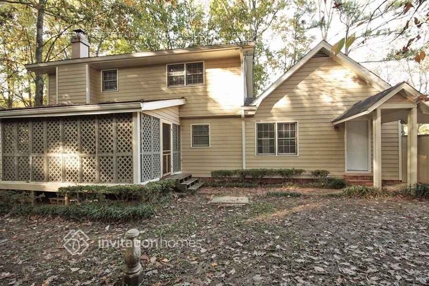 Building Photo - 4640 Mountain Creek Dr