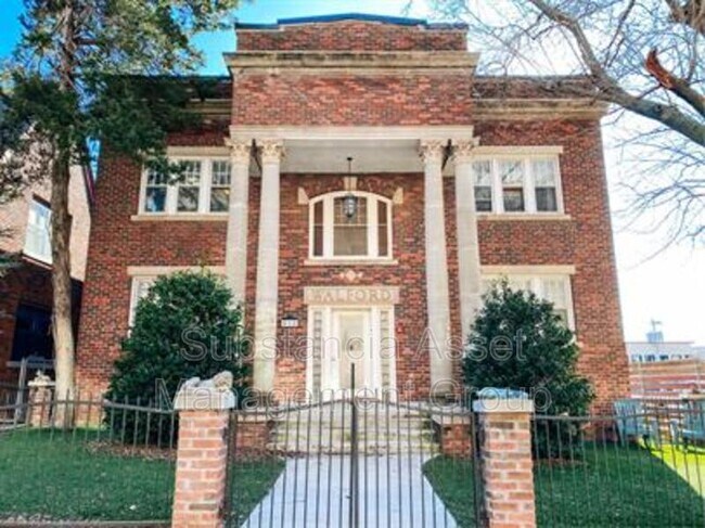 Building Photo - 518 NW 12th St