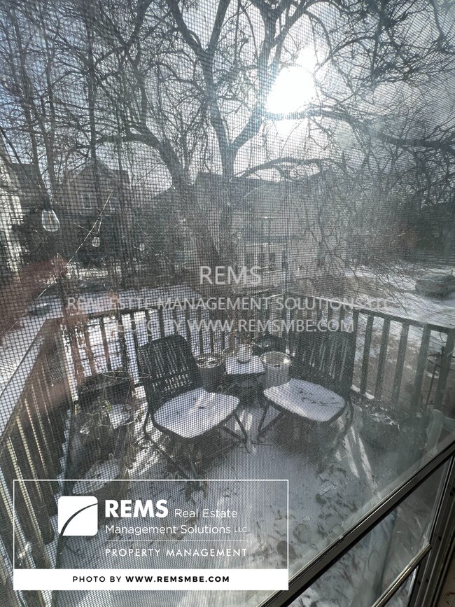 Building Photo - 947 Williamson St