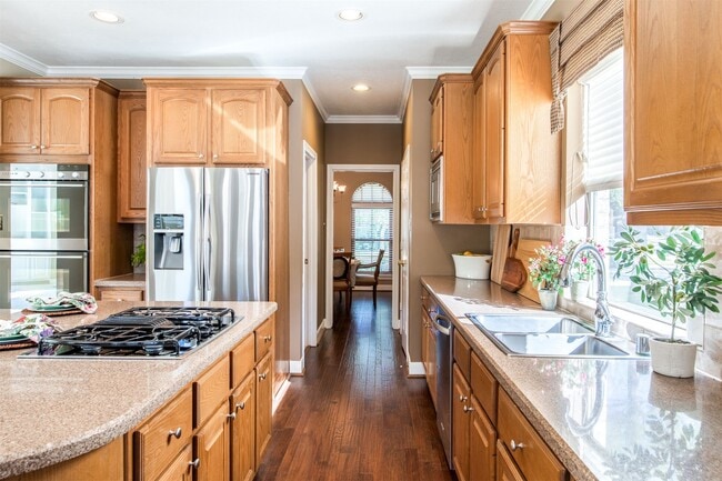 Building Photo - 22823 Roberts Run Ln