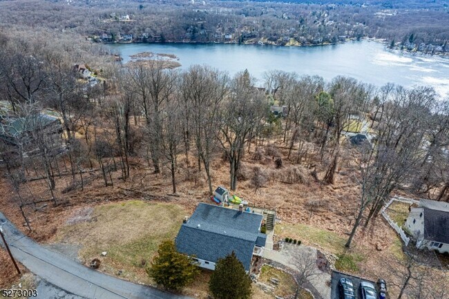 Building Photo - 110 Hillcrest Dr