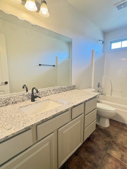 Building Photo - 4057 W Spring House Dr