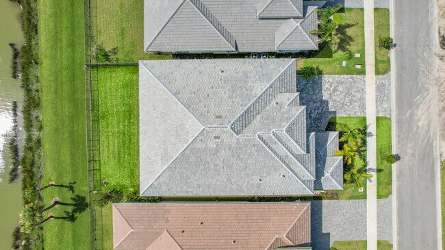 Building Photo - 9979 Migration Pt
