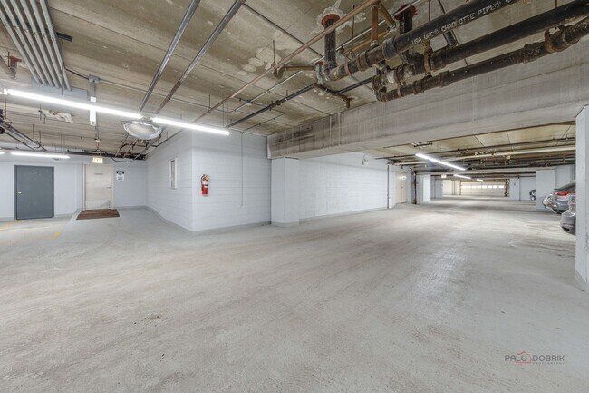 Building Photo - 8727 W Bryn Mawr Ave