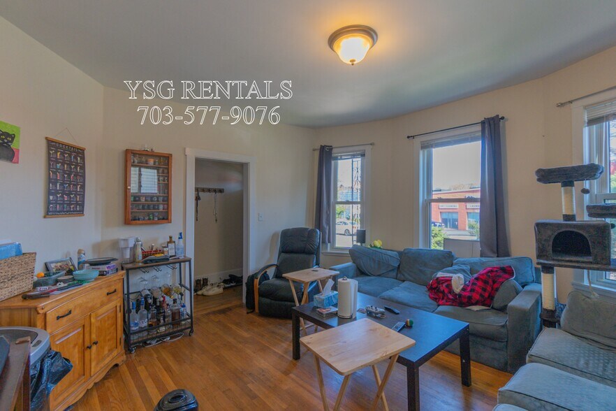 Building Photo - 364 Highland Ave