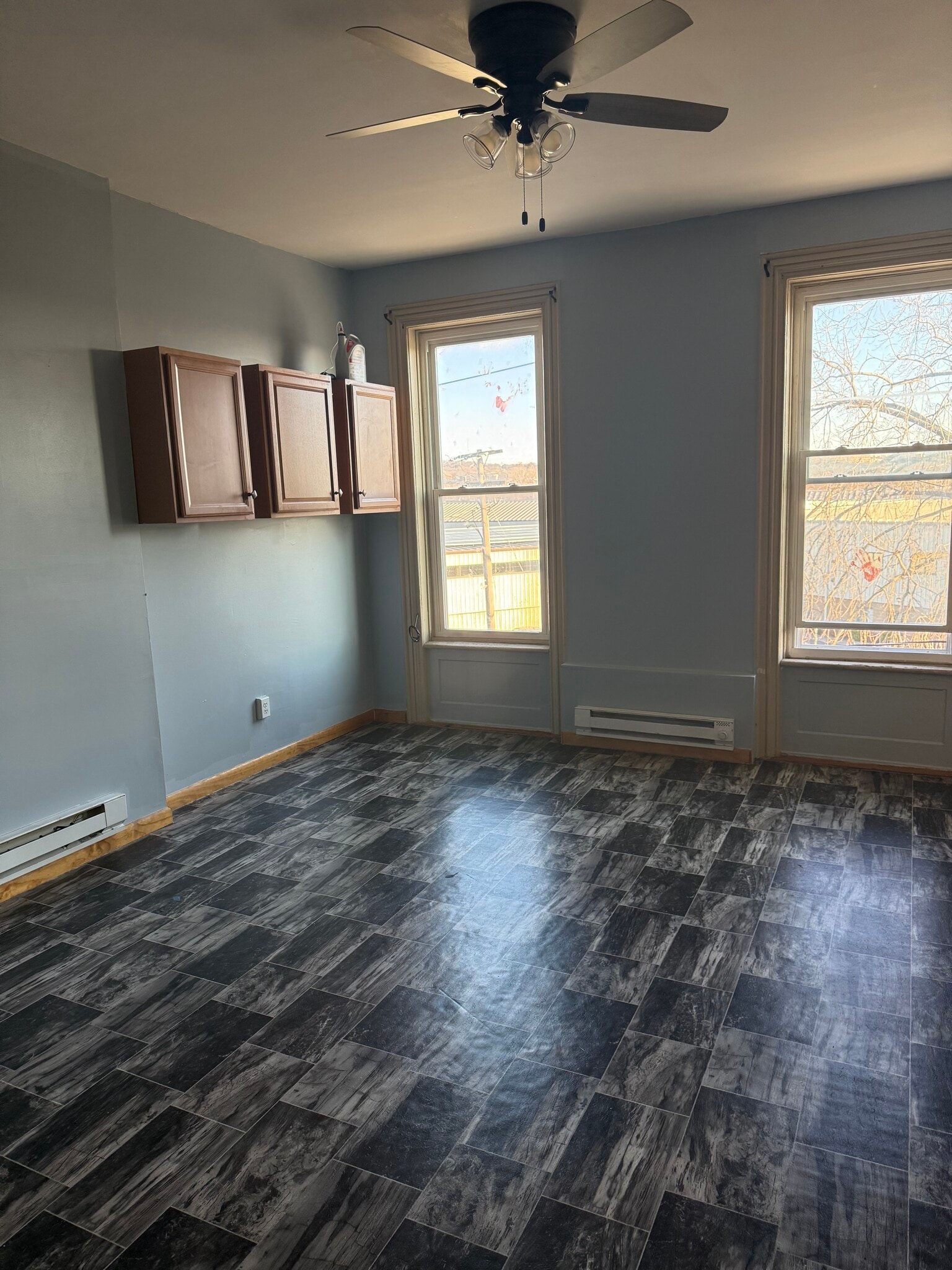 Eat-In-Kitchen - 427 S Pearl St