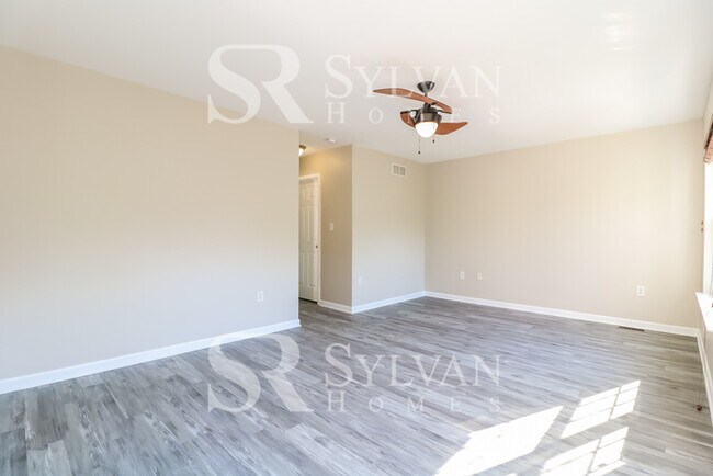Building Photo - Immerse Yourself in Comfort and Convenience