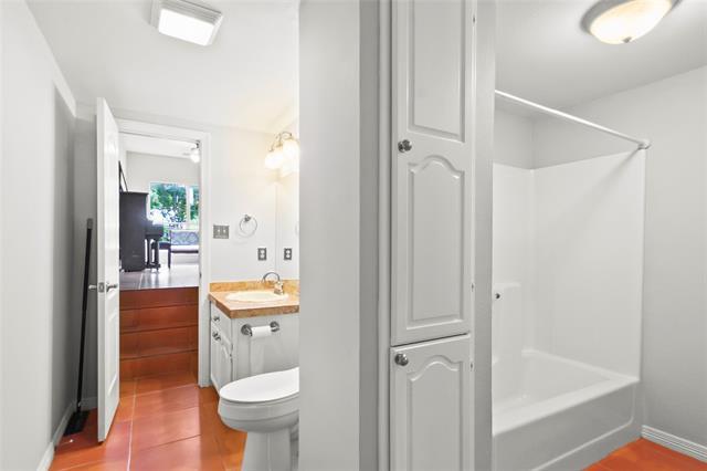 Building Photo - 4020 Mediterranean St