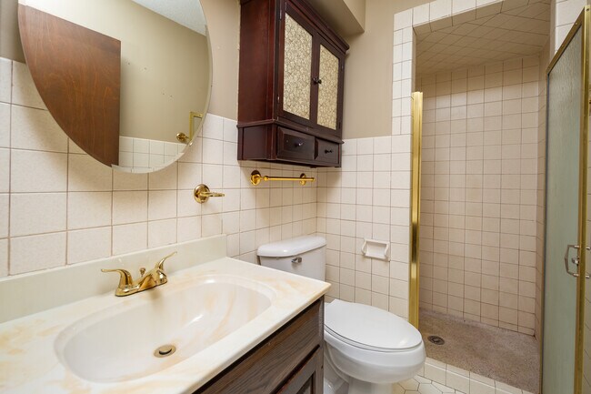 Building Photo - 3385 37th Ave