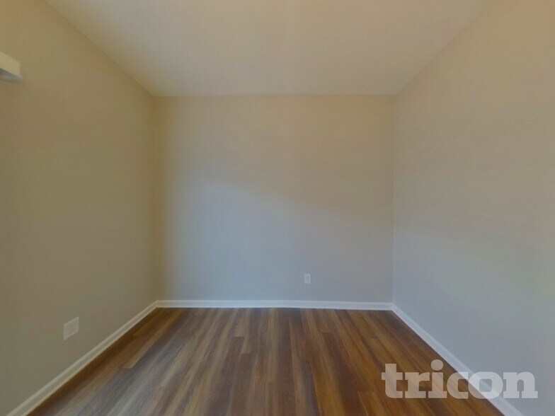 Building Photo - 1021 Skillbeck Rd