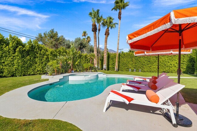 Building Photo - Stylish Fully Furnished Home in Palm Springs - Annual Lease