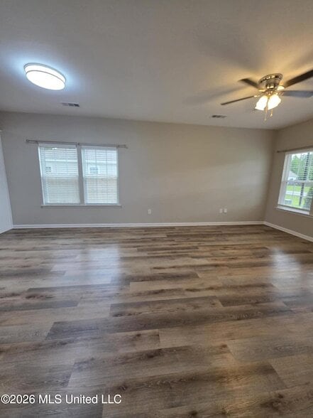 Building Photo - 117 Ridge Ln