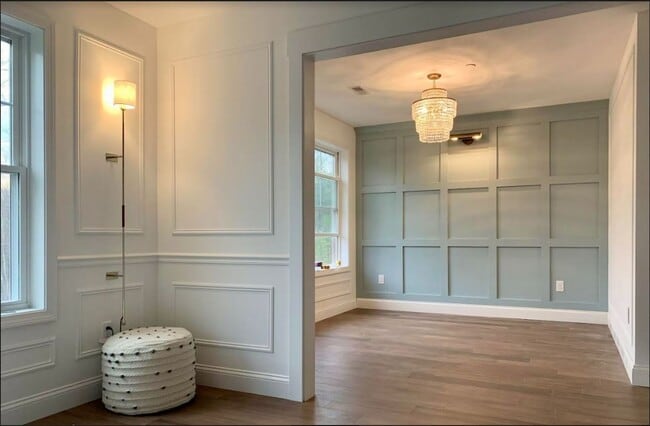 Building Photo - Modern Townhome with Garage, Bonus Room, a...
