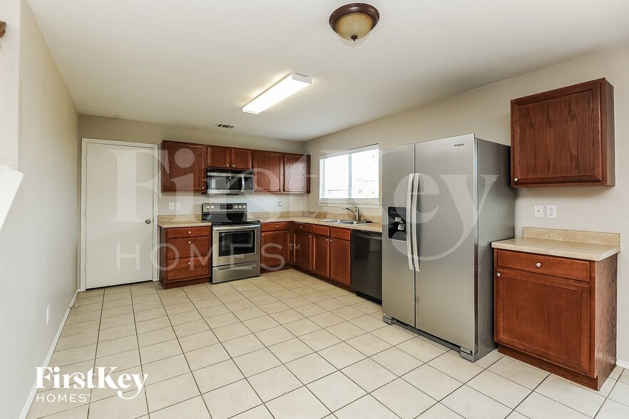 Building Photo - 8115 Wesson Rd