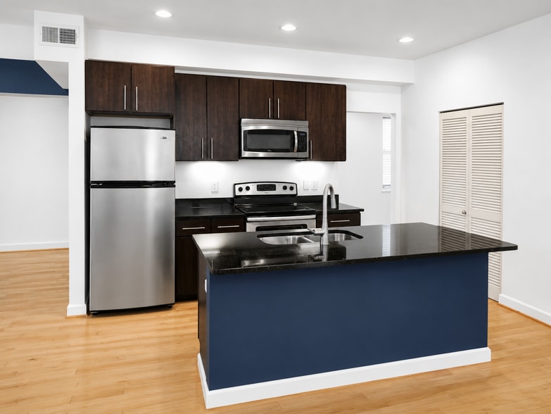 Kitchen - 5631 Pershing Ave