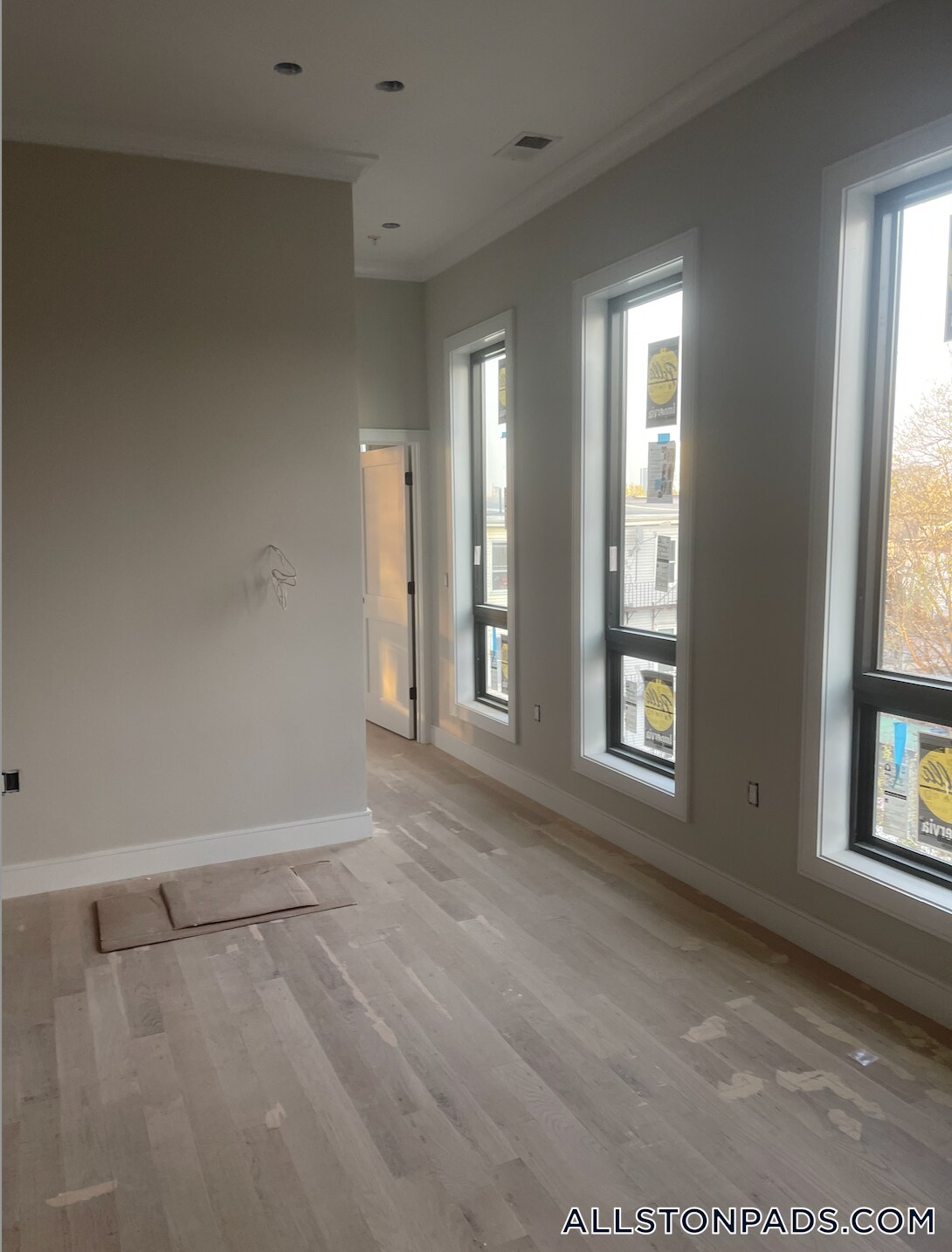 Building Photo - 16-18 Highgate St.