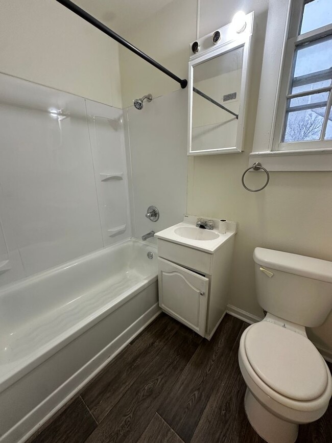 Building Photo - 28 Riley Manor Cir