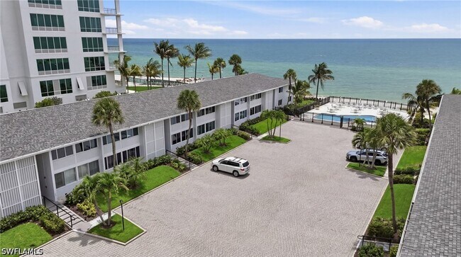 Building Photo - 1065 Gulf Shore Blvd N