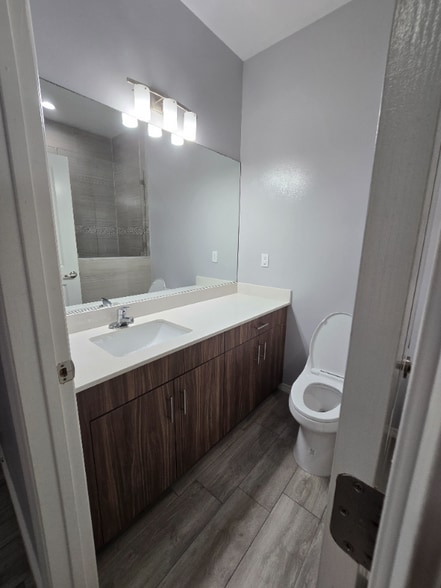 Building Photo - 1721 Harrison St