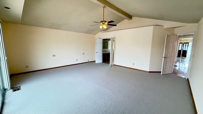 Building Photo - Single Story 3 Bedroom 2.5 Bath