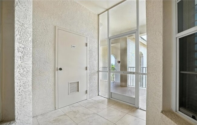 Building Photo - 17020 Willowcrest Way