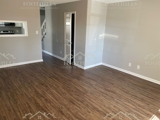 Building Photo - 2-Bedroom Home with Fenced Backyard and Ap...