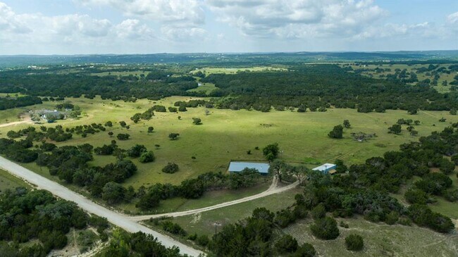 Building Photo - 501 Myers Creek Rd