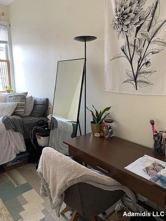 Building Photo - NO FEE on this Affordable Mission Hill Gem!  Sunny & Spacious, Great for NEU students!  Parking A...