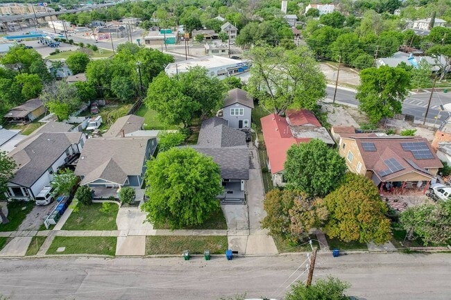 Building Photo - 1311 W French Pl