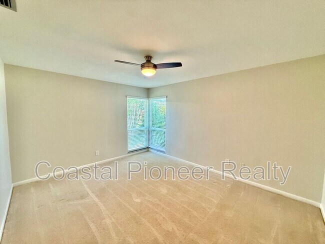 Building Photo - 14903 Imperial Point Dr N