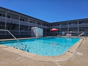 Sunrise Apartments Pool - Sunrise Apartments