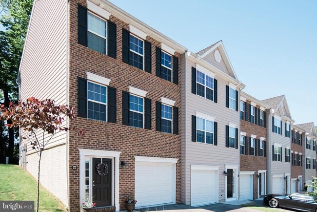 Building Photo - 13 Mustang Dr