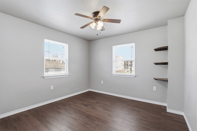 Building Photo - 3201 McCart Ave