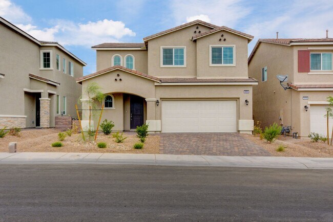 Building Photo - Stylish 3-Bedroom Home with Upgraded Kitch...