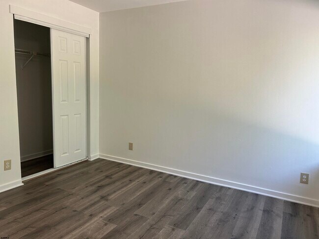 Building Photo - 20 Tilton Club