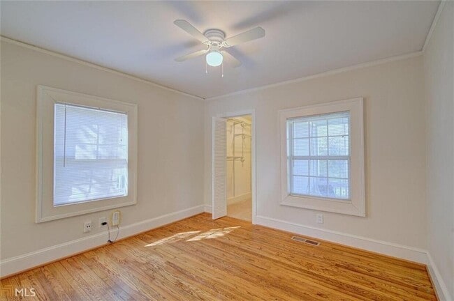 Building Photo - 654 Schuyler Ave SE