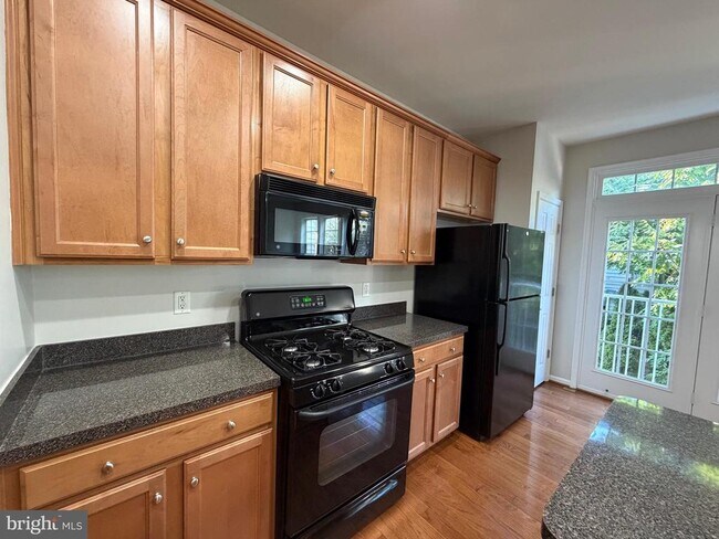 Building Photo - 5669 Faircloth Ct