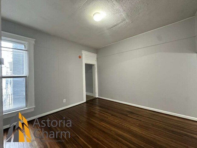 Building Photo - 3 Bedroom with Fenced Yard and Spacious Primary Bedroom near Coppin University