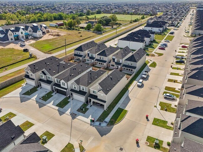 Building Photo - 3603 Beau Rivage Dr