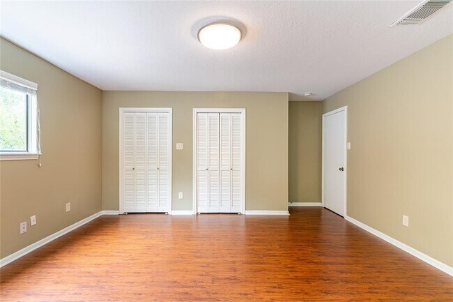 Building Photo - 2414 Cypress Hill